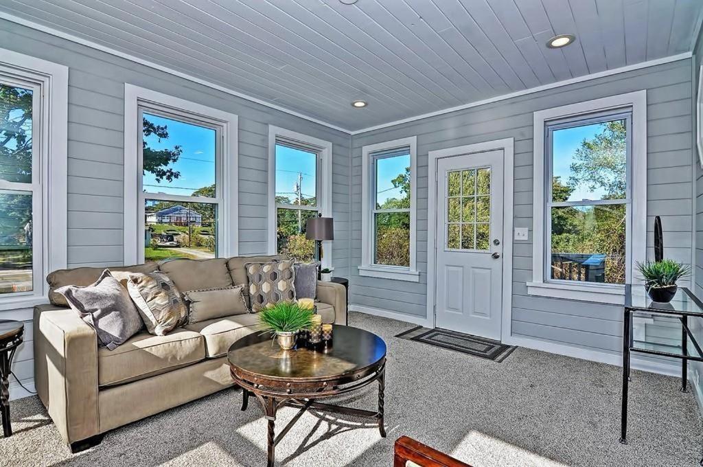 Charming Cottage Historic Falmouth Cape Cod Near Beach And Downtown 2Br 1Bath Deck 외부 사진