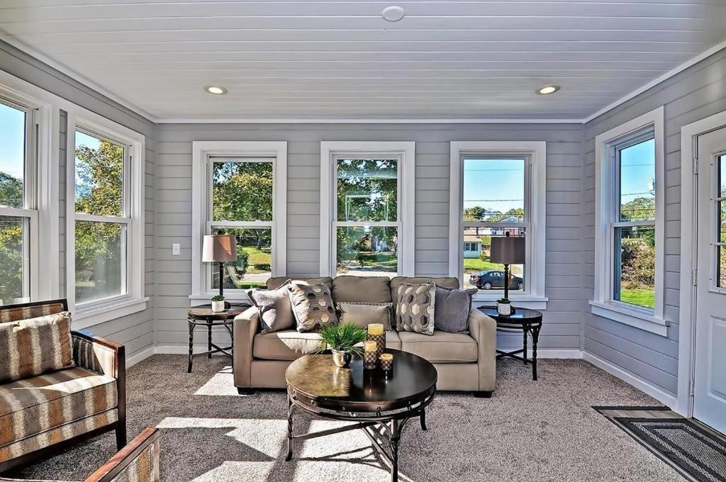 Charming Cottage Historic Falmouth Cape Cod Near Beach And Downtown 2Br 1Bath Deck 외부 사진